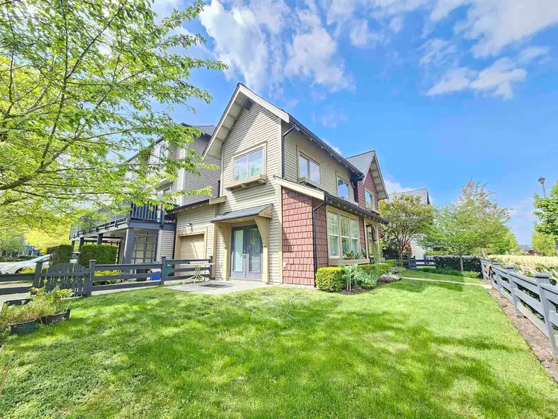 1 6450 187 STREET - photo 3 of 17