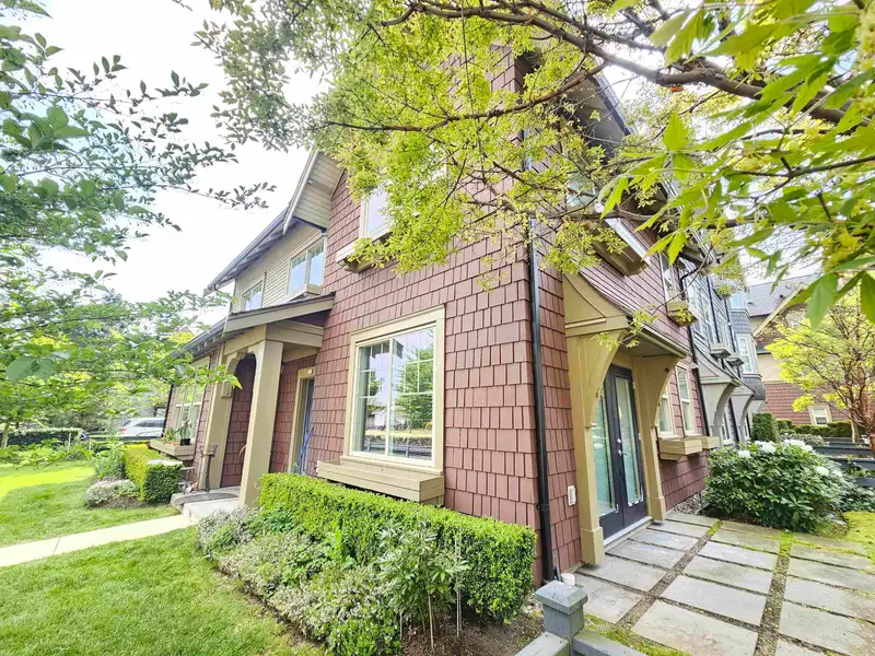 1 6450 187 STREET - photo 4 of 17
