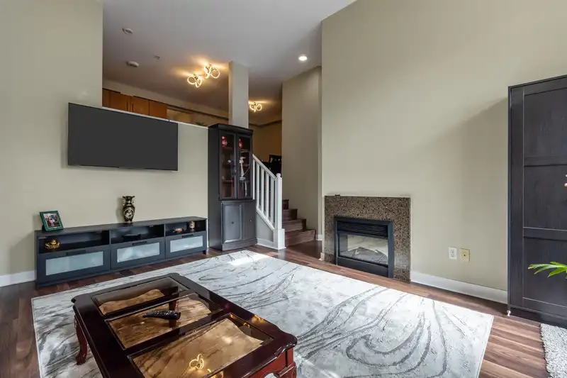 5 15353 100 AVENUE - photo 2 of 25