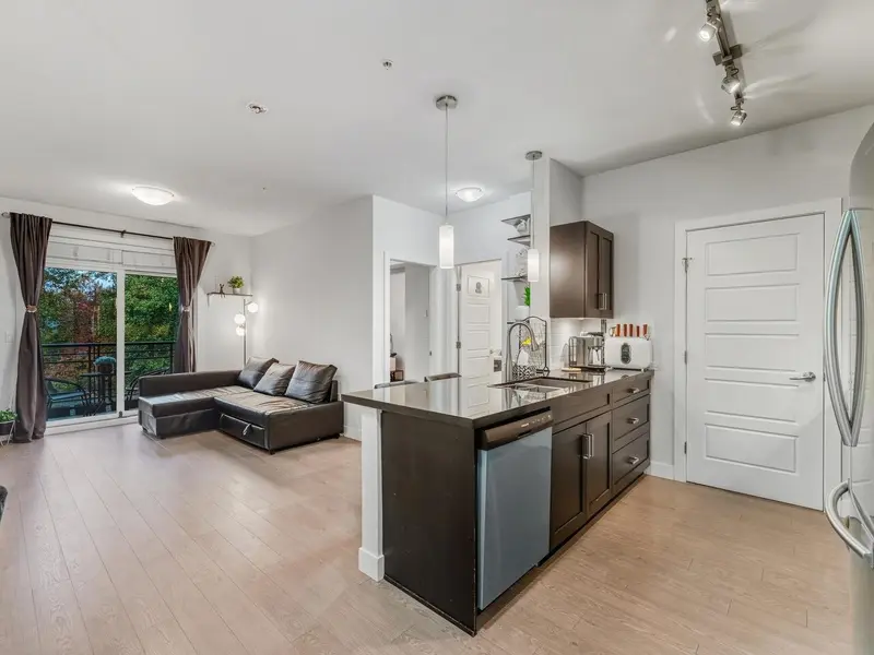 206 20062 FRASER HIGHWAY - photo 4 of 23