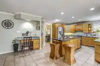 16382 77 AVENUE - thumbnail 11