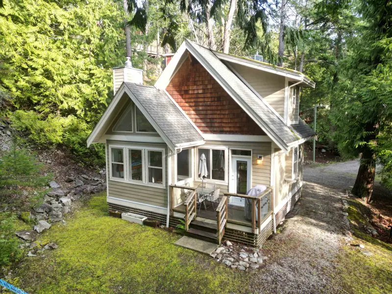 13489 LEE ROAD - photo 2 of 25