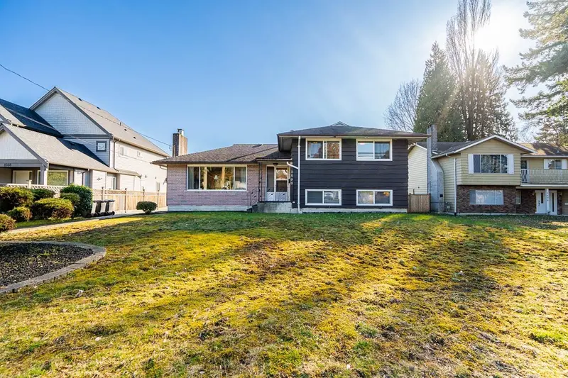 1590 WESTMINSTER AVENUE - photo 2 of 24