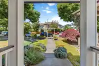 5666 149A STREET - thumbnail 37