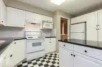 278 13888 70 AVENUE - thumbnail 4