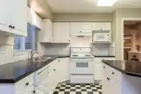 278 13888 70 AVENUE - thumbnail 5