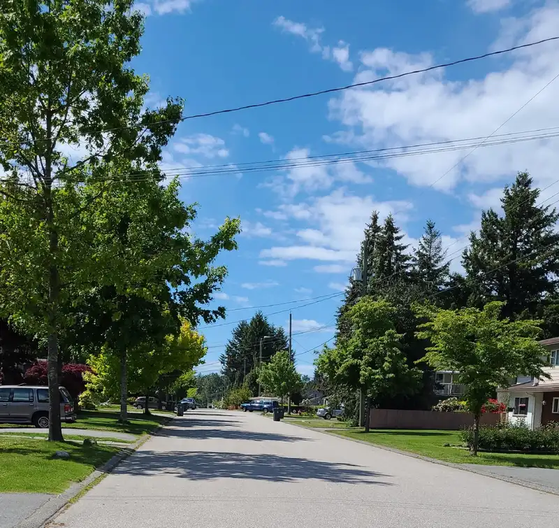 14654 106 AVENUE - photo 4 of 36