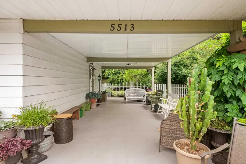 5513 6A AVENUE - photo 3 of 25