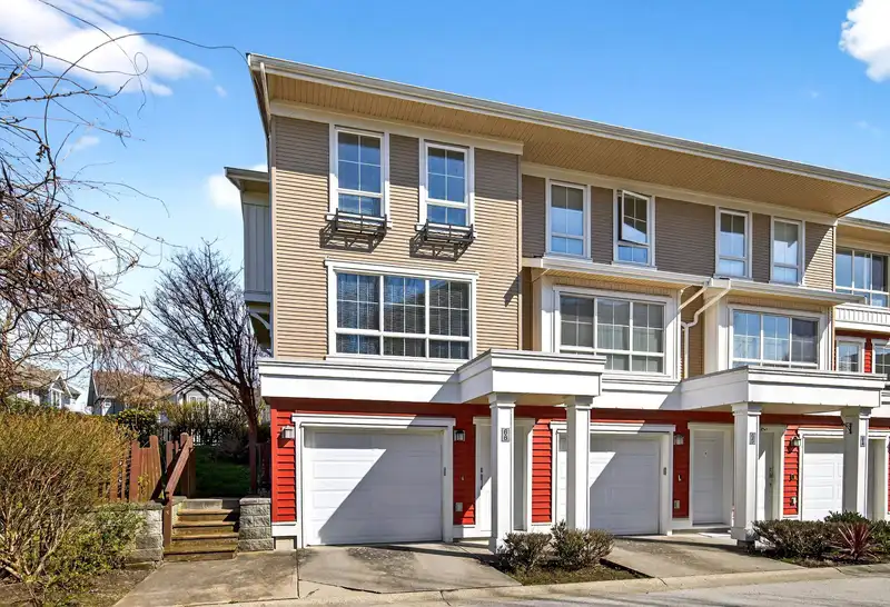 66 19505 68A AVENUE - photo 1 of 39