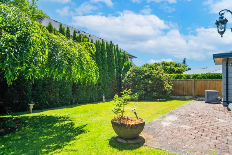 7740 GOLDSTREAM DRIVE - photo 2 of 25