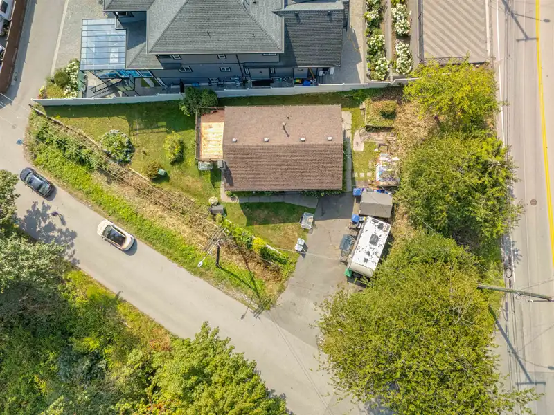 11546 SURREY ROAD - photo 1 of 28