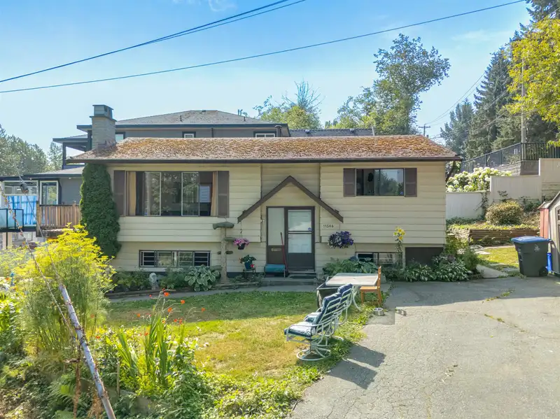 11546 SURREY ROAD - photo 2 of 28
