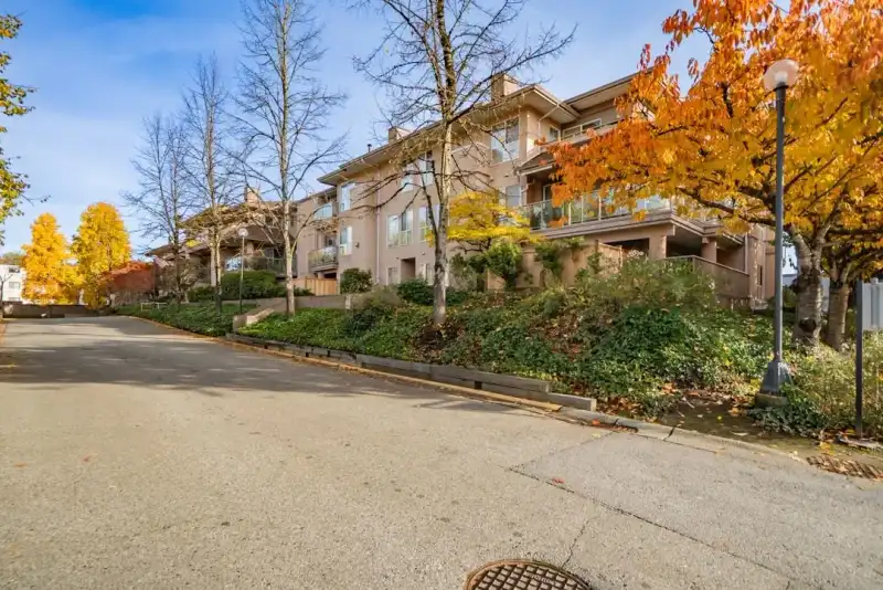 209 14993 101A AVENUE - photo 1 of 36