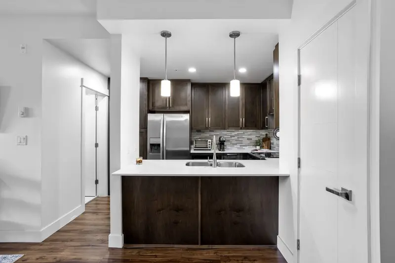 311 2465 WILSON AVENUE - photo 2 of 25