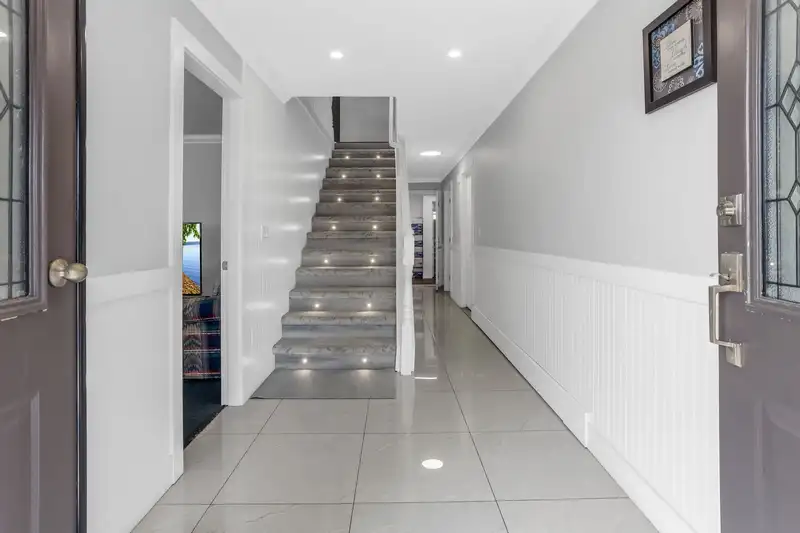 12481 75A AVENUE - photo 3 of 31
