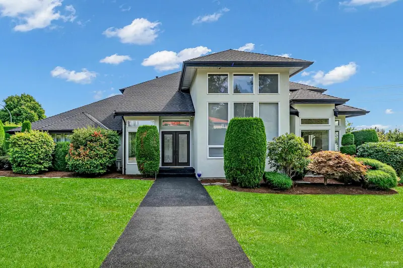 14260 82A AVENUE - photo 2 of 25