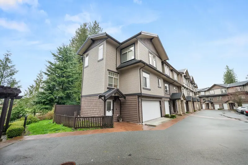 25 2950 LEFEUVRE ROAD - photo 4 of 25