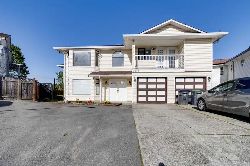 7584 123 STREET - photo 1 of 12