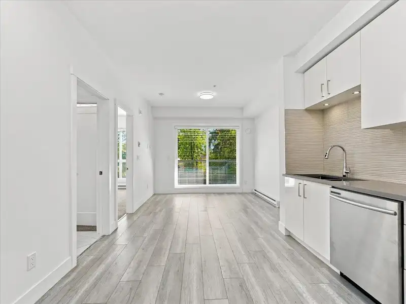 106 9689 140 STREET - photo 3 of 30