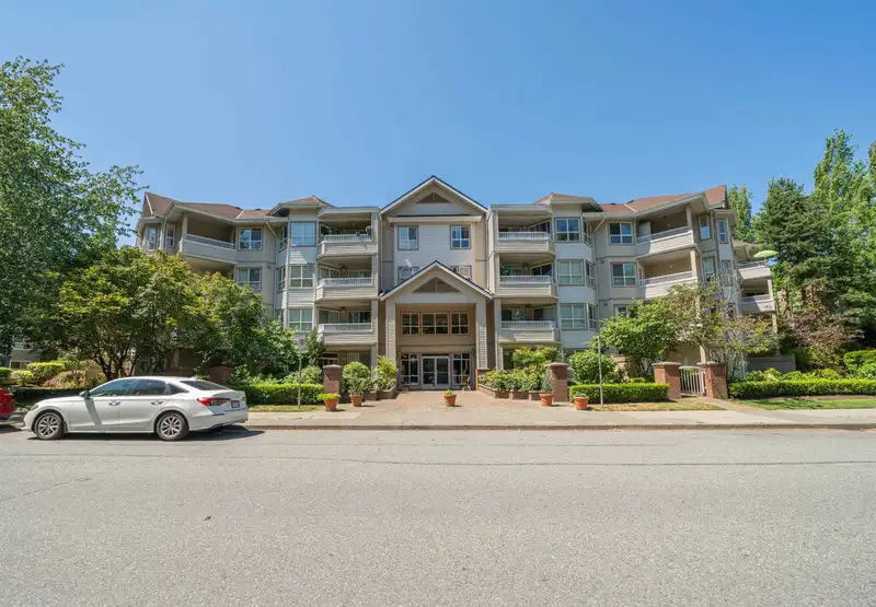 115 8139 121 A STREET - photo 1 of 23