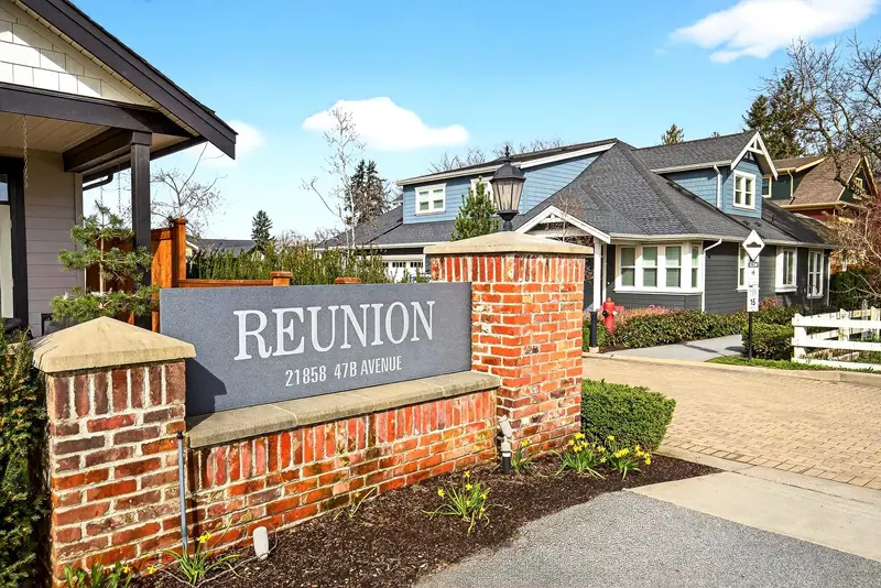 11 21858 47B AVENUE - photo 2 of 25