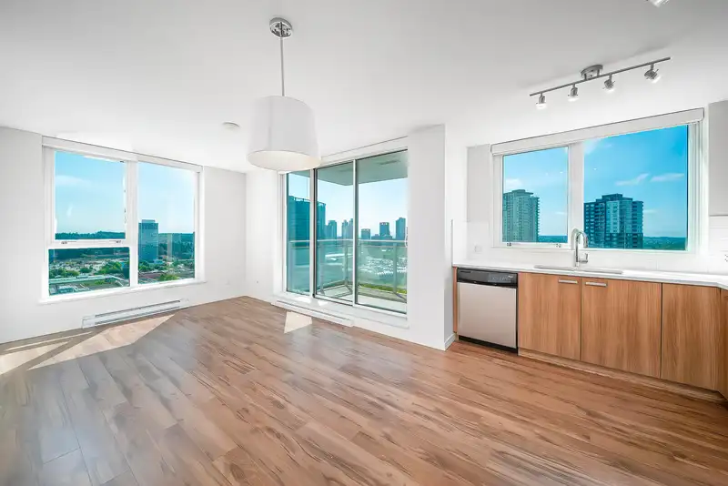 2309 13325 102A AVENUE - photo 3 of 23