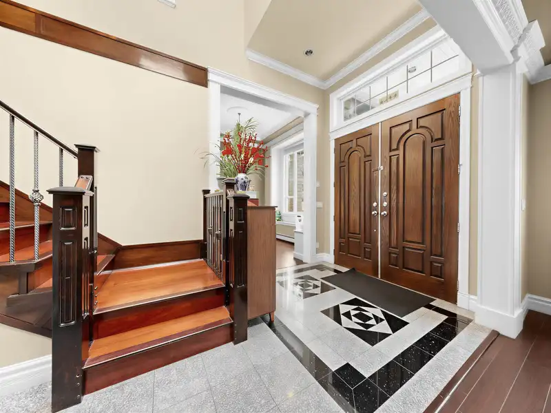 9280 134 STREET - photo 2 of 37