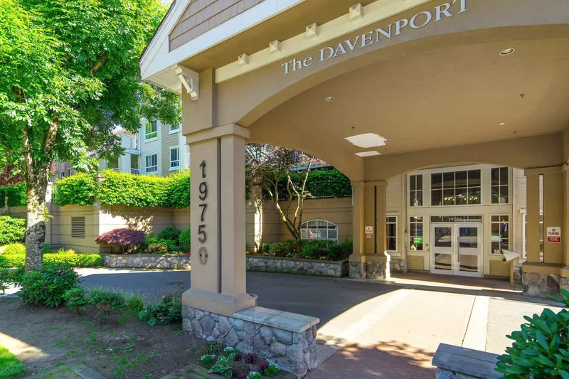 213 19750 64 AVENUE - photo 3 of 25