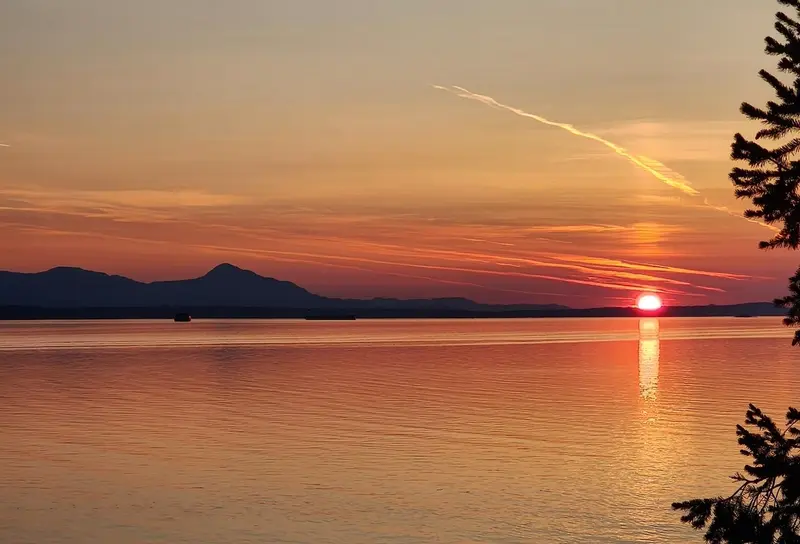 315 DEACON LANE - photo 1 of 25