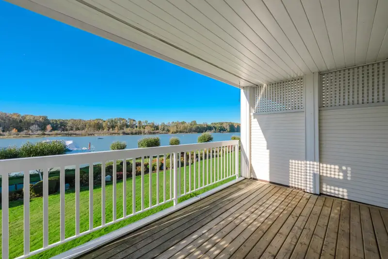 213 6263 RIVER ROAD - photo 2 of 25