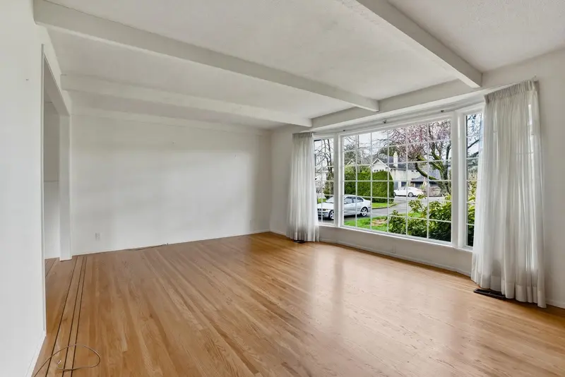 4952 FENTON DRIVE - photo 3 of 25