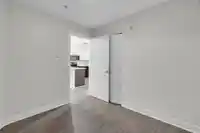 211 13555 GATEWAY DRIVE - thumbnail 10