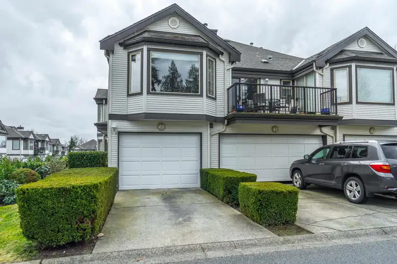 40 15840 84 AVENUE - photo 4 of 37