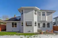 8579 142A STREET - thumbnail 4