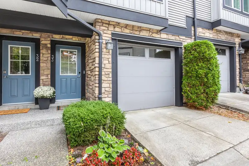 33 6299 144 STREET - photo 2 of 39