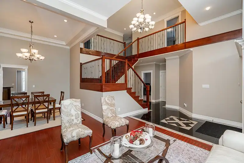 15967 110A AVENUE - photo 2 of 26