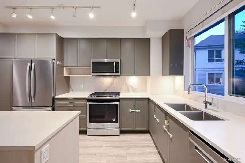 97 9718 161A STREET - photo 4 of 26