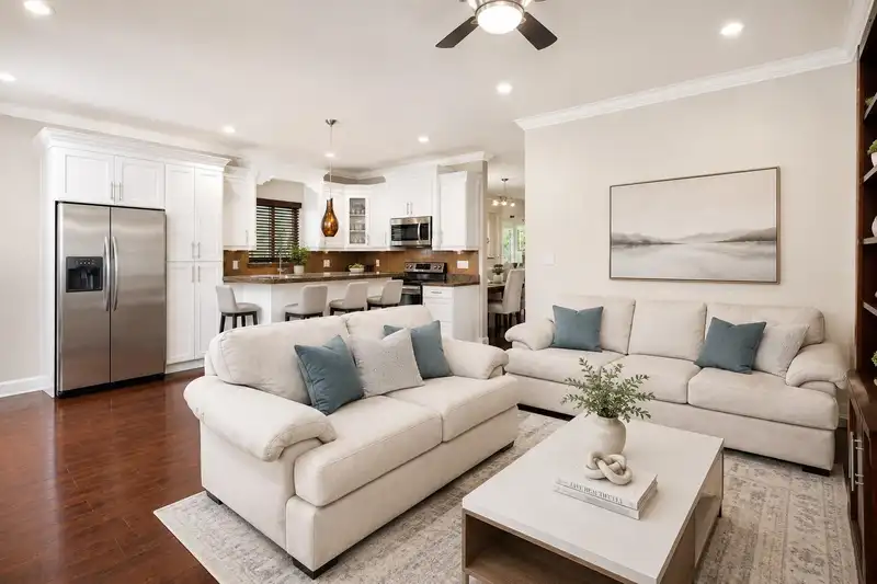 12962 60 AVENUE - photo 4 of 17