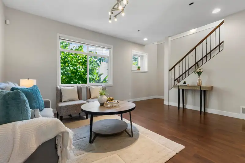 88 19551 66 AVENUE - photo 3 of 25