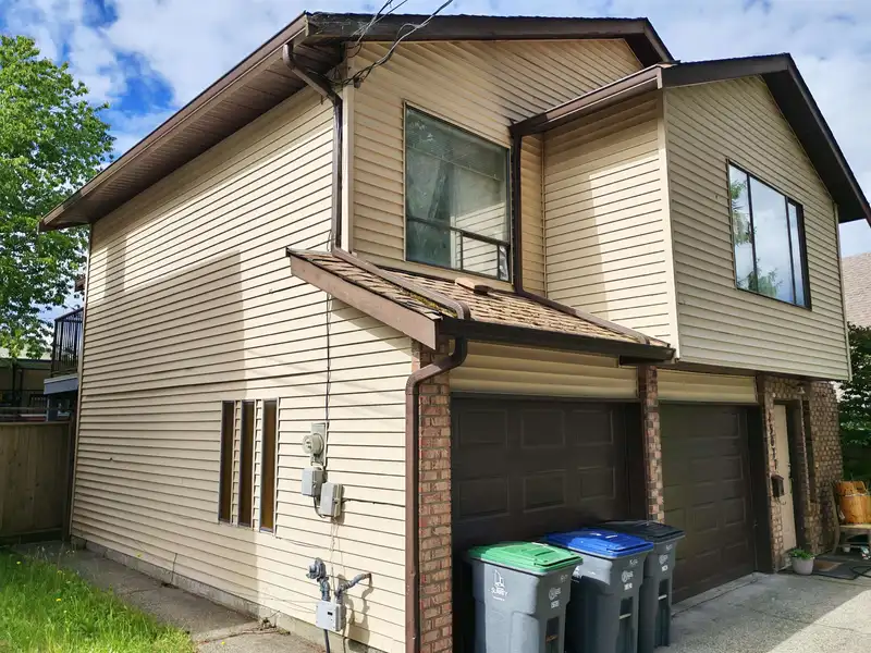 15077 98 AVENUE - photo 4 of 4
