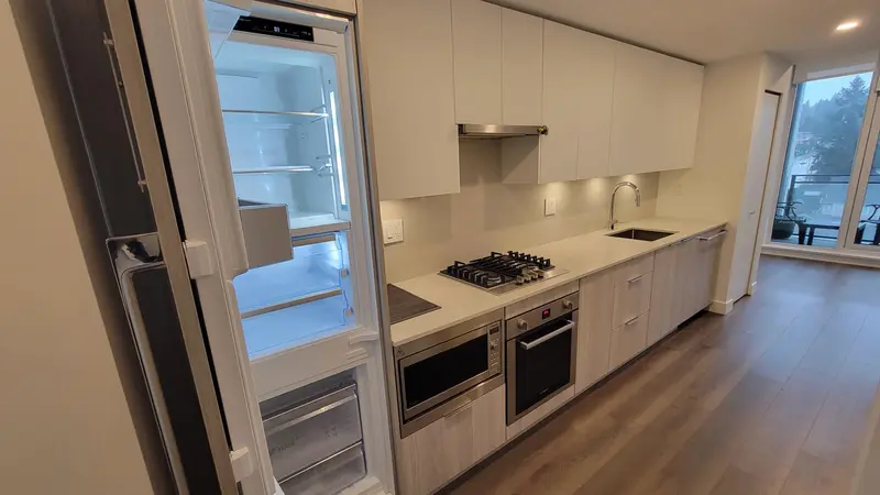 1008 901 LOUGHEED HIGHWAY - photo 2 of 23