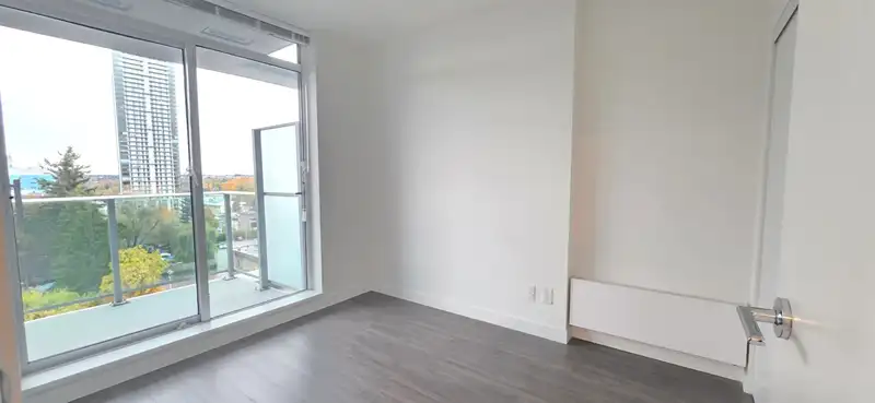 812 13655 FRASER HIGHWAY - photo 4 of 16