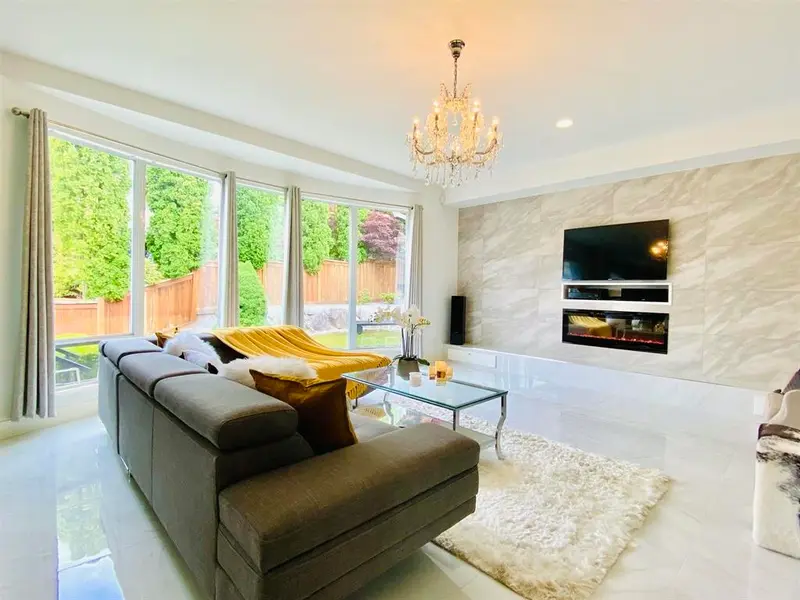 24 BALSAM PLACE - photo 1 of 25