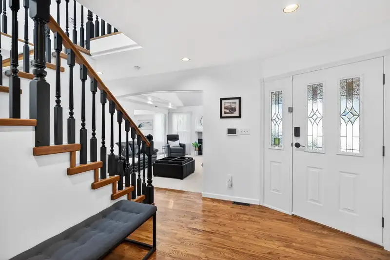 8573 142 STREET - photo 3 of 40
