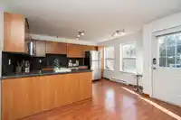 5 8638 159 STREET - thumbnail 3