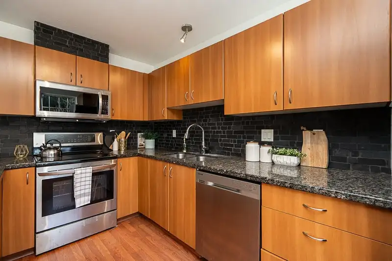 5 8638 159 STREET - photo 4 of 40