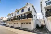 4 5945 176A STREET - thumbnail 34