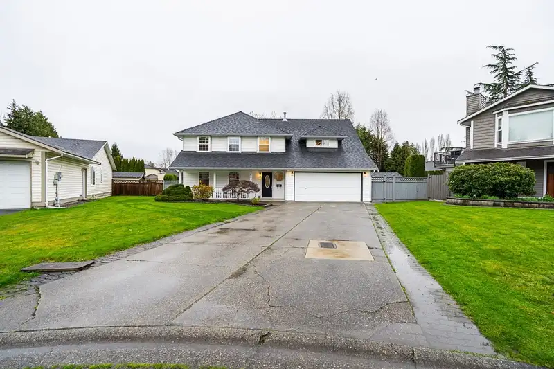 6092 173A STREET - photo 2 of 39