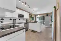 8 12110 75A AVENUE - thumbnail 4