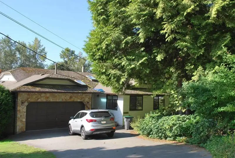 14372 RIDGE CRESCENT - photo 1 of 18